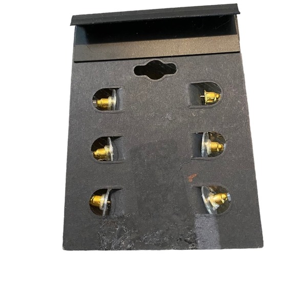 Area Trends Gold Plated Earrings - Picture 4 of 4